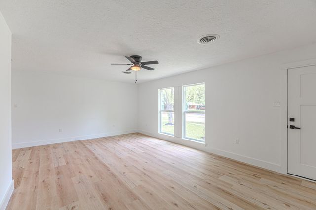 1905 Tennessee Street, Baytown, TX 77520