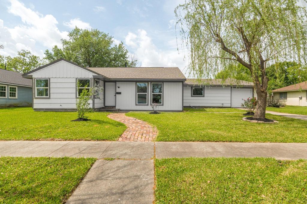 1905 Tennessee Street, Baytown, TX 77520