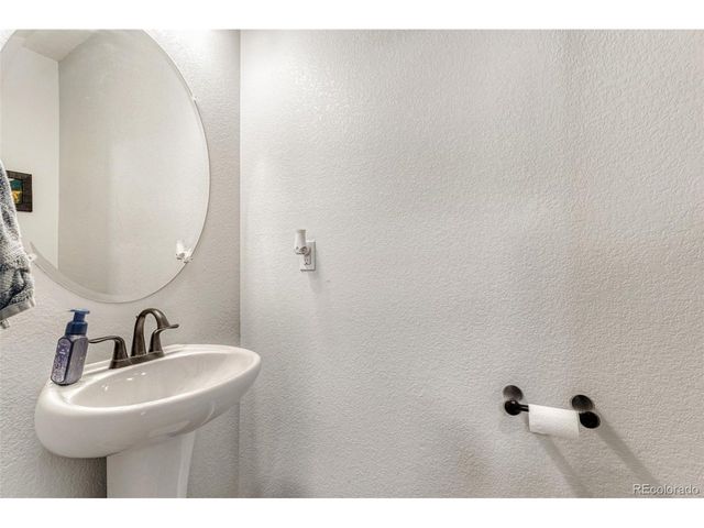 26168 E Maple Dr, Aurora, CO 80018