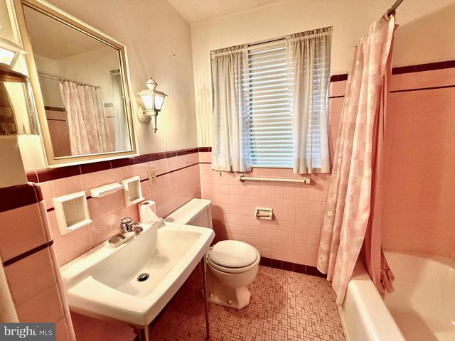 1418 MONROE AVE, Reading, PA 19610