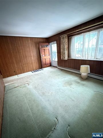 83 Ploch Road, Clifton, NJ 07013