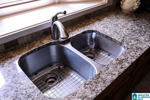 1324 SUNSET DRIVE, Weaver, AL 36277