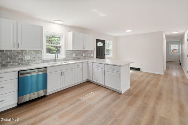 3704 Lewis Road, Milton, NY 12020
