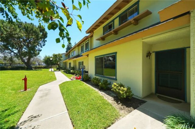 5950 Imperial, South Gate, CA 90280