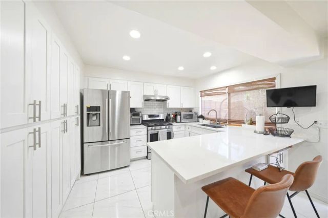 5950 Imperial, South Gate, CA 90280