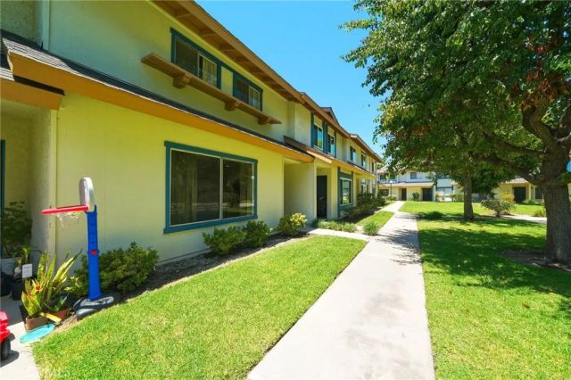 5950 Imperial, South Gate, CA 90280