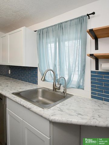 558 W 7th Street, York, NE 68467