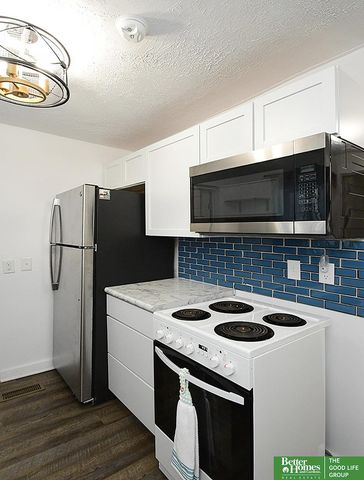 558 W 7th Street, York, NE 68467