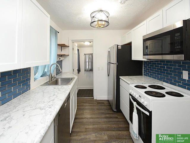 558 W 7th Street, York, NE 68467