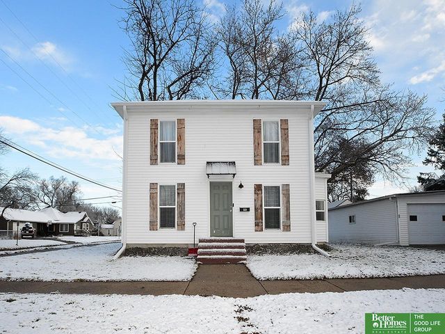 558 W 7th Street, York, NE 68467