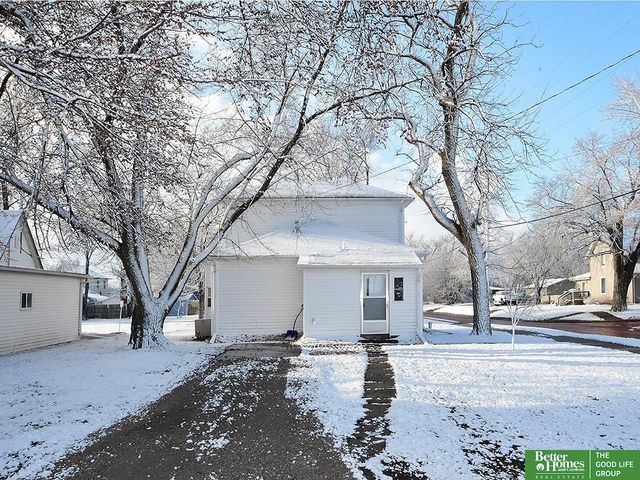 558 W 7th Street, York, NE 68467