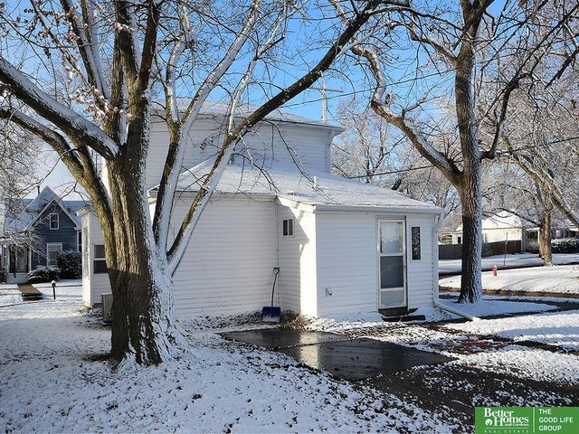 558 W 7th Street, York, NE 68467