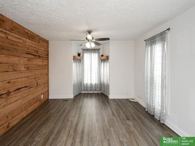 558 W 7th Street, York, NE 68467