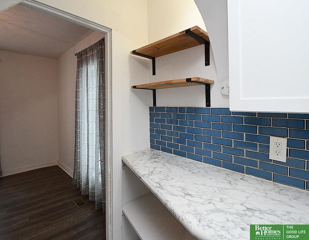 558 W 7th Street, York, NE 68467