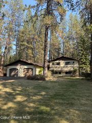 16364 W Hollister Hills Dr, Hauser, ID 83854