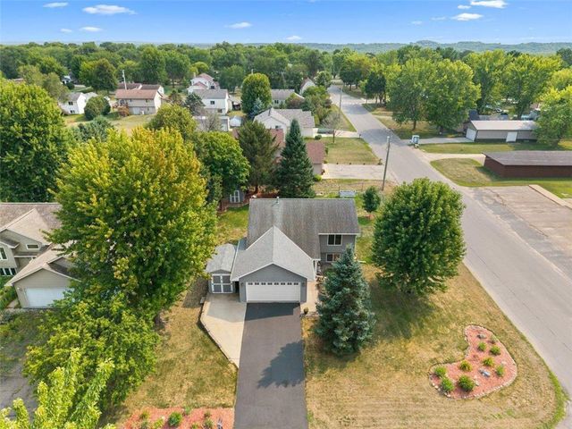 735 Laura Street, Prescott, WI 54021