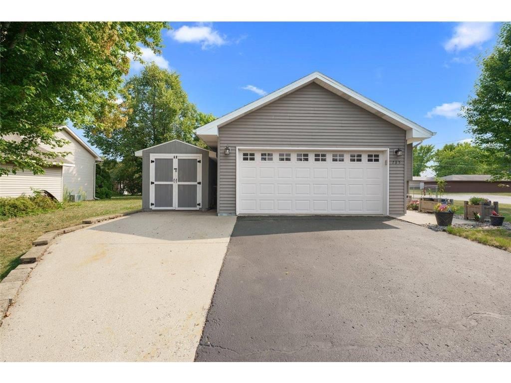 735 Laura Street, Prescott, WI 54021