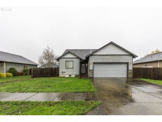 871 MARY Dr, Molalla, OR 97038