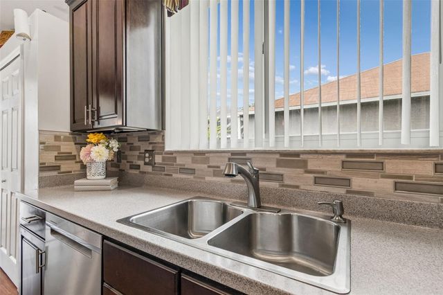 10409 GOLDENBROOK WAY, Tampa, FL 33647