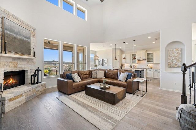 405 Baldovino SKWY, Lakeway, TX 78738