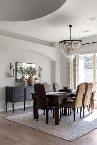 405 Baldovino SKWY, Lakeway, TX 78738