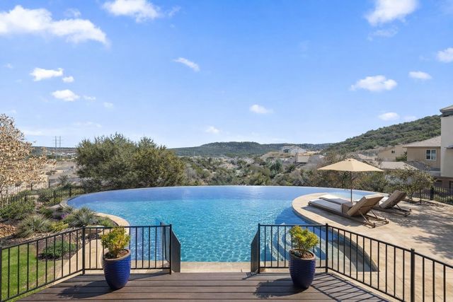 405 Baldovino SKWY, Lakeway, TX 78738