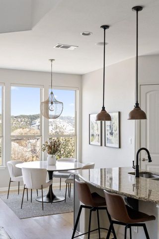 405 Baldovino SKWY, Lakeway, TX 78738