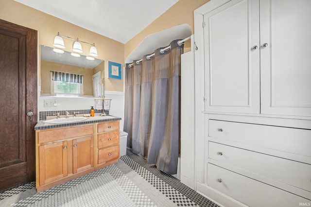 410 E Angela Boulevard, South Bend, IN 46617