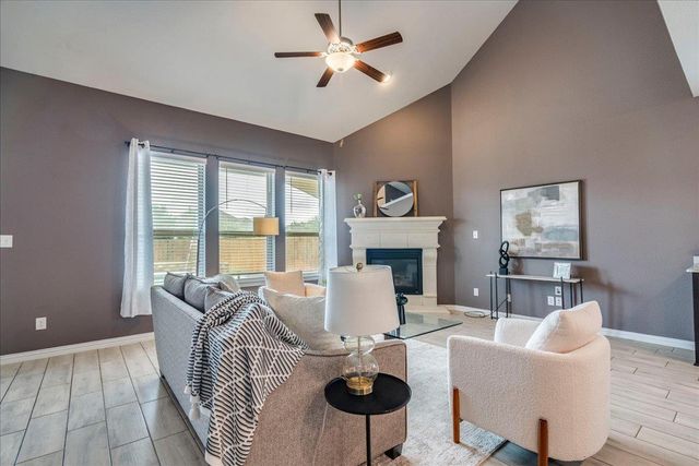 610 Stonewood LN, Buda, TX 78610