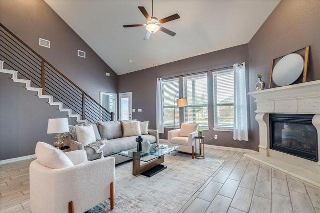 610 Stonewood LN, Buda, TX 78610