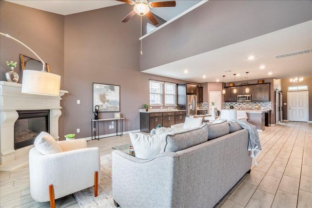 610 Stonewood LN, Buda, TX 78610