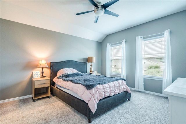 610 Stonewood LN, Buda, TX 78610