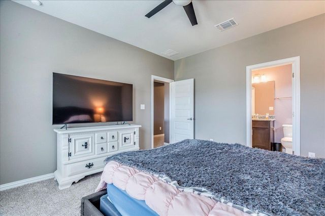 610 Stonewood LN, Buda, TX 78610