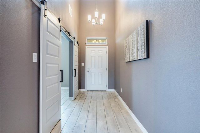 610 Stonewood LN, Buda, TX 78610