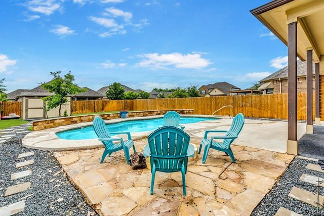 610 Stonewood LN, Buda, TX 78610