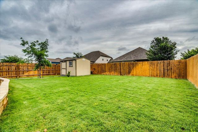 610 Stonewood LN, Buda, TX 78610