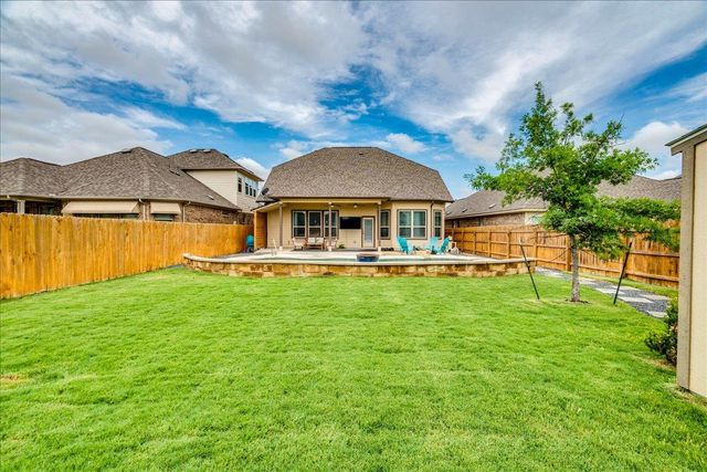610 Stonewood LN, Buda, TX 78610