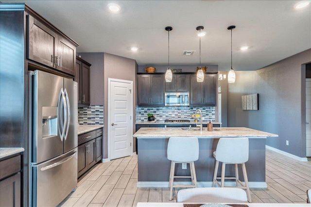 610 Stonewood LN, Buda, TX 78610
