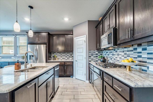 610 Stonewood LN, Buda, TX 78610