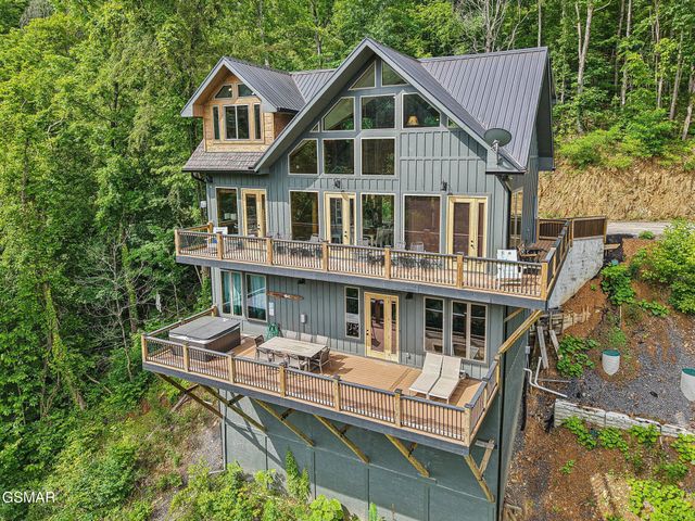 134 Jolene Way, Sevierville, TN 37876