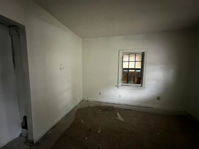 1736 West Olive Street, Springfield, MO 65802