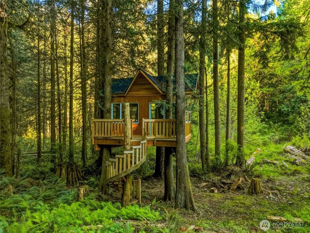 20202 230th Avenue NE, Woodinville, WA 98077