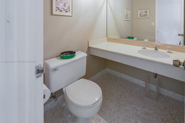 1950 S Ocean Dr 5Q, Hallandale Beach, FL 33009