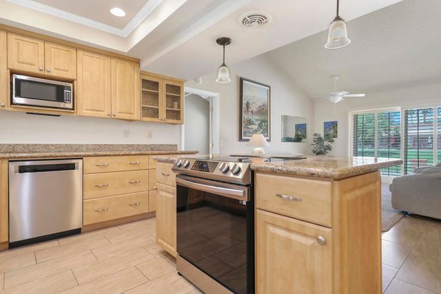 40649 Inverness Way, Palm Desert, CA 92211