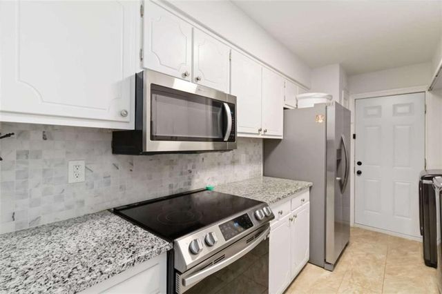 46 Le Parc Fontaine, Lithonia, GA 30038