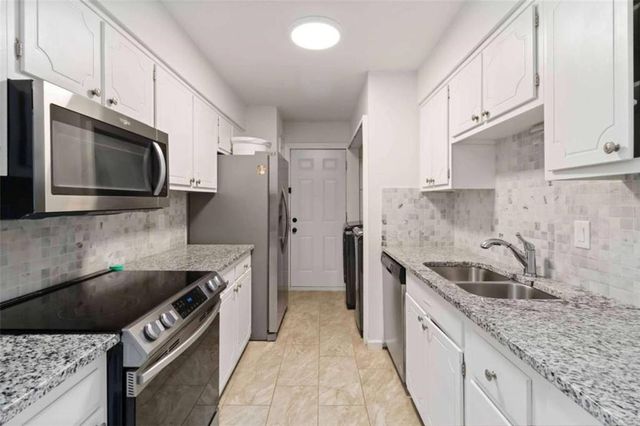 46 Le Parc Fontaine, Lithonia, GA 30038