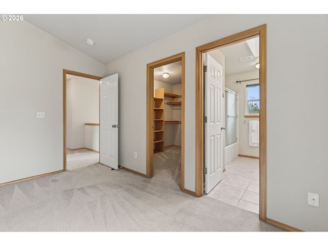 6628 Se REEDWAY St, Portland, OR 97206