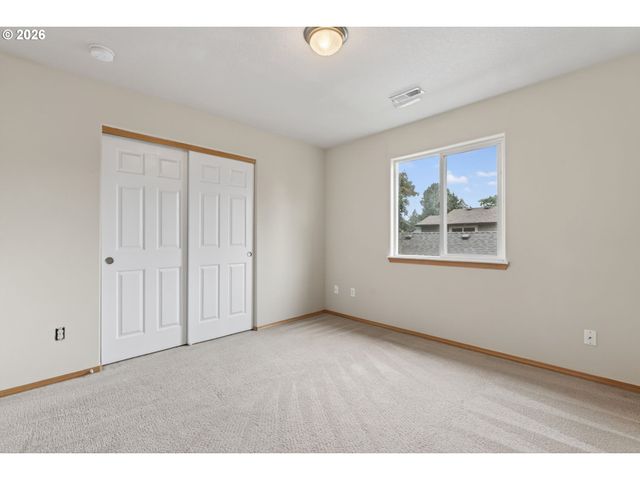 6628 Se REEDWAY St, Portland, OR 97206