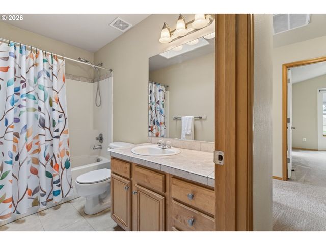 6628 Se REEDWAY St, Portland, OR 97206