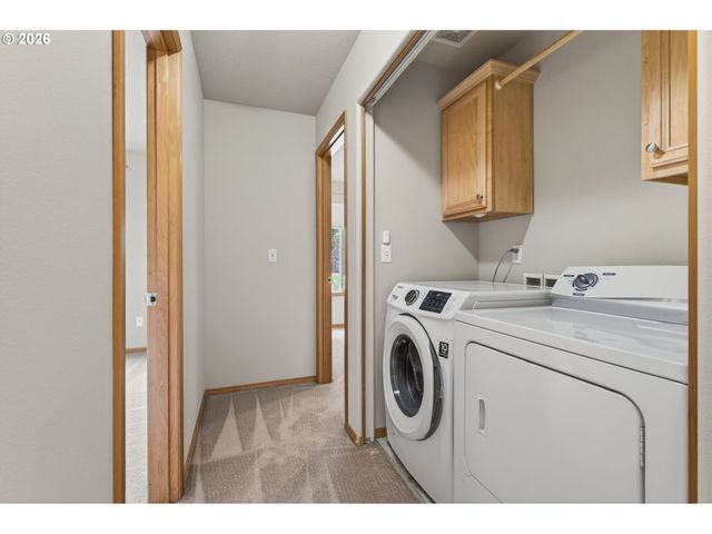 6628 Se REEDWAY St, Portland, OR 97206